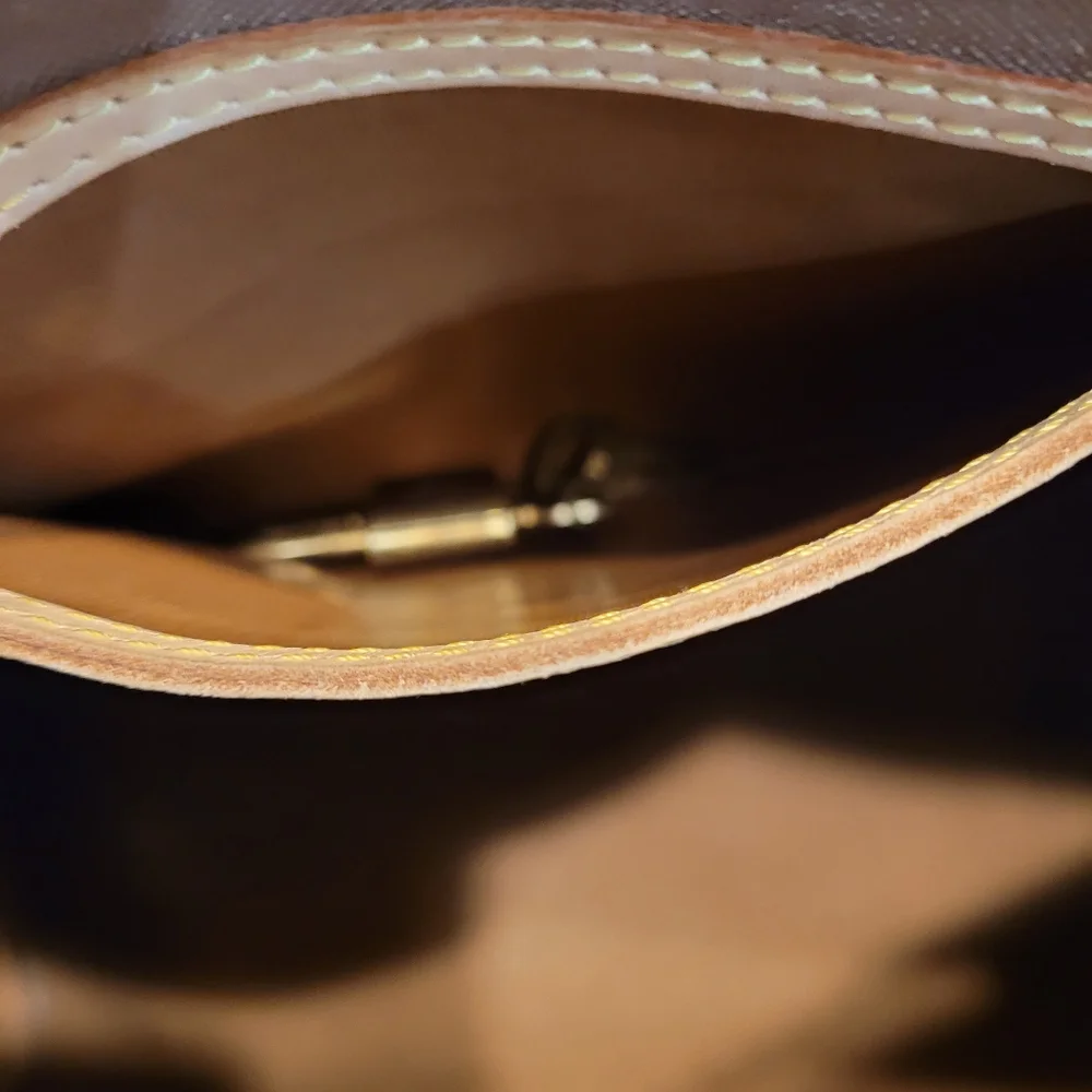 Final price drop, NO OFFERS,!  AUTHENTIC Louis Vuitton speedy 30 - Picture 5 of 16